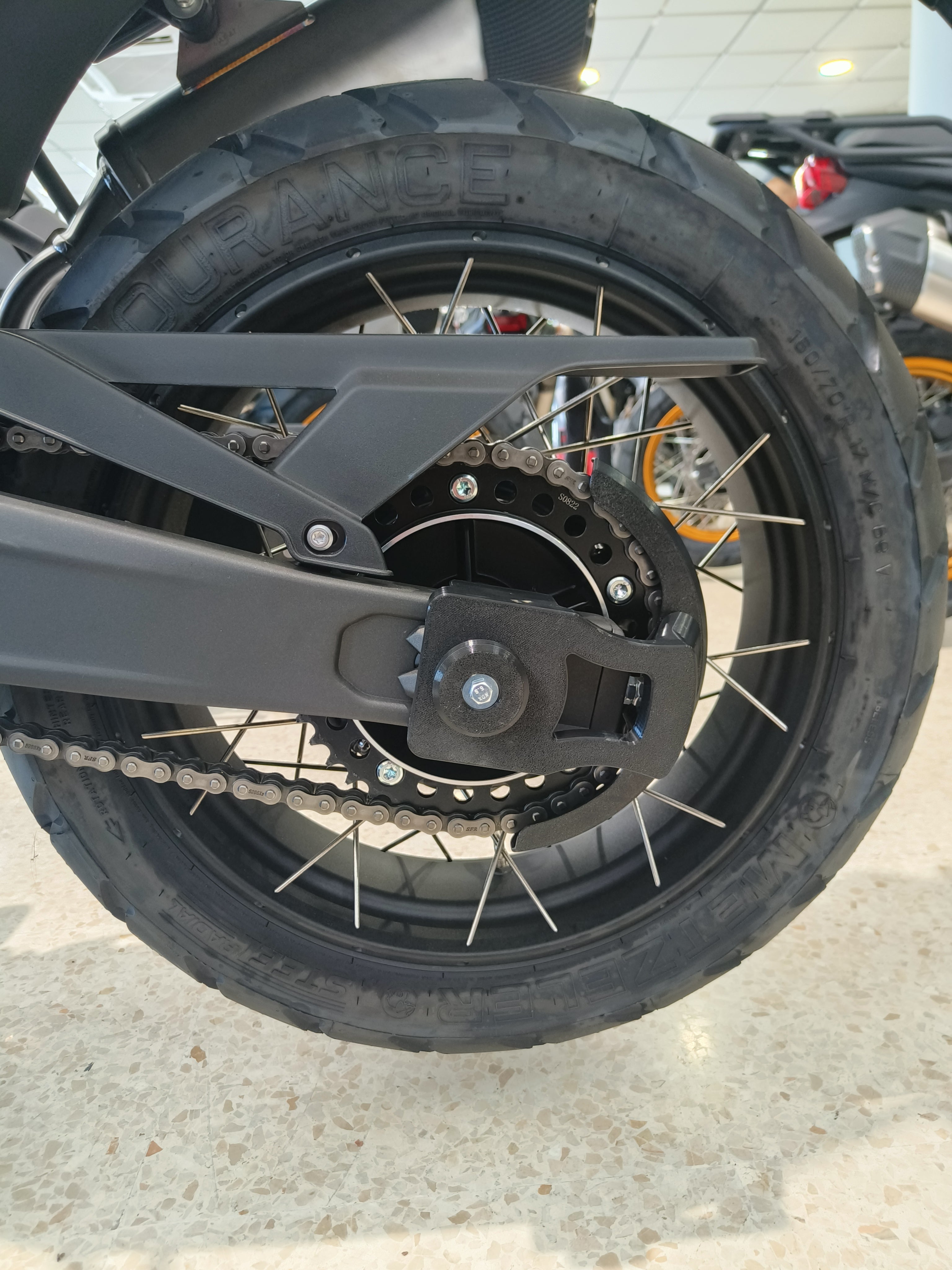 Cubre Cadenas Voge 525 DSX