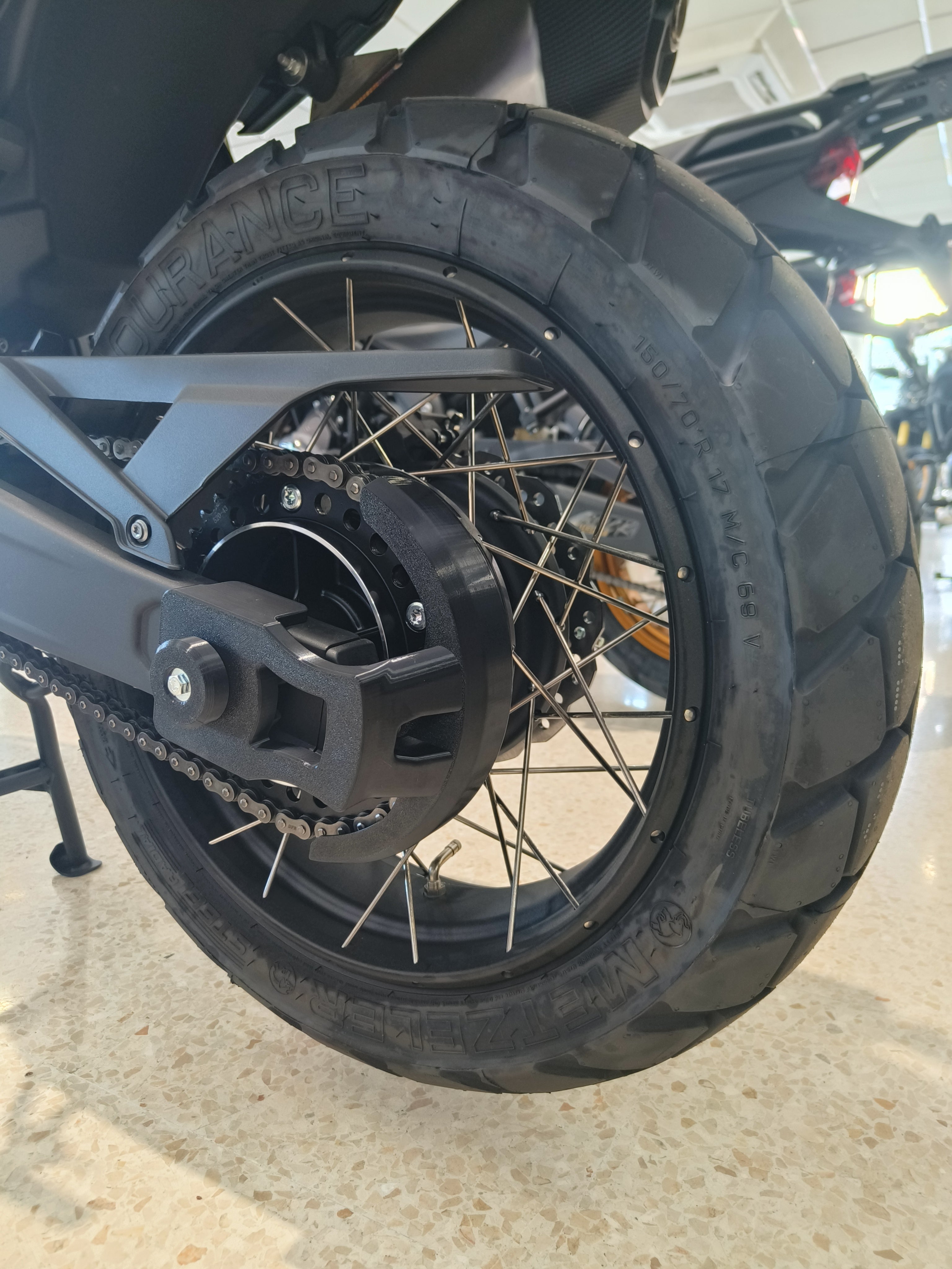 Cubre Cadenas Voge 625 DSX