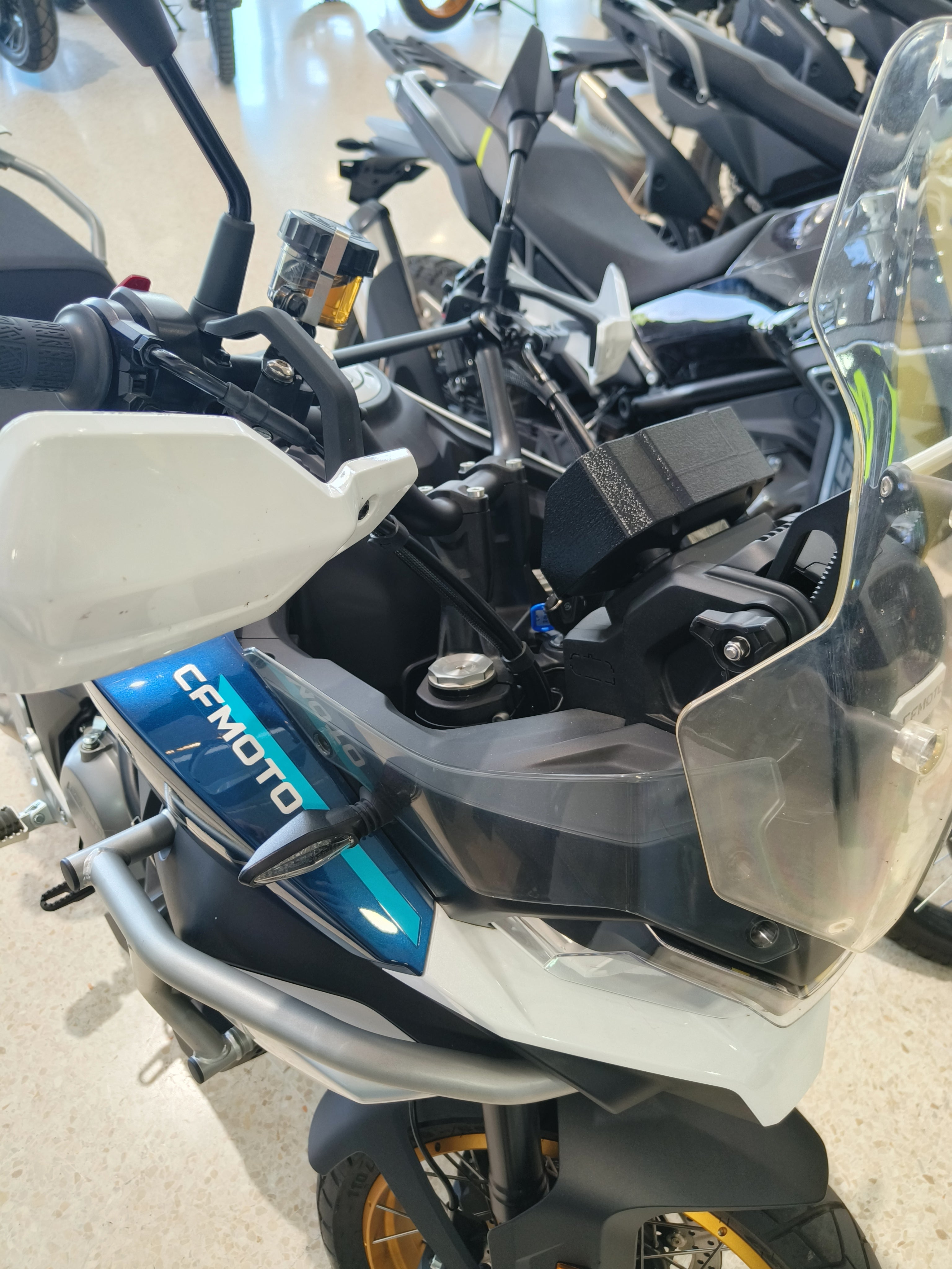 Visera Solar CF Moto 700 MT