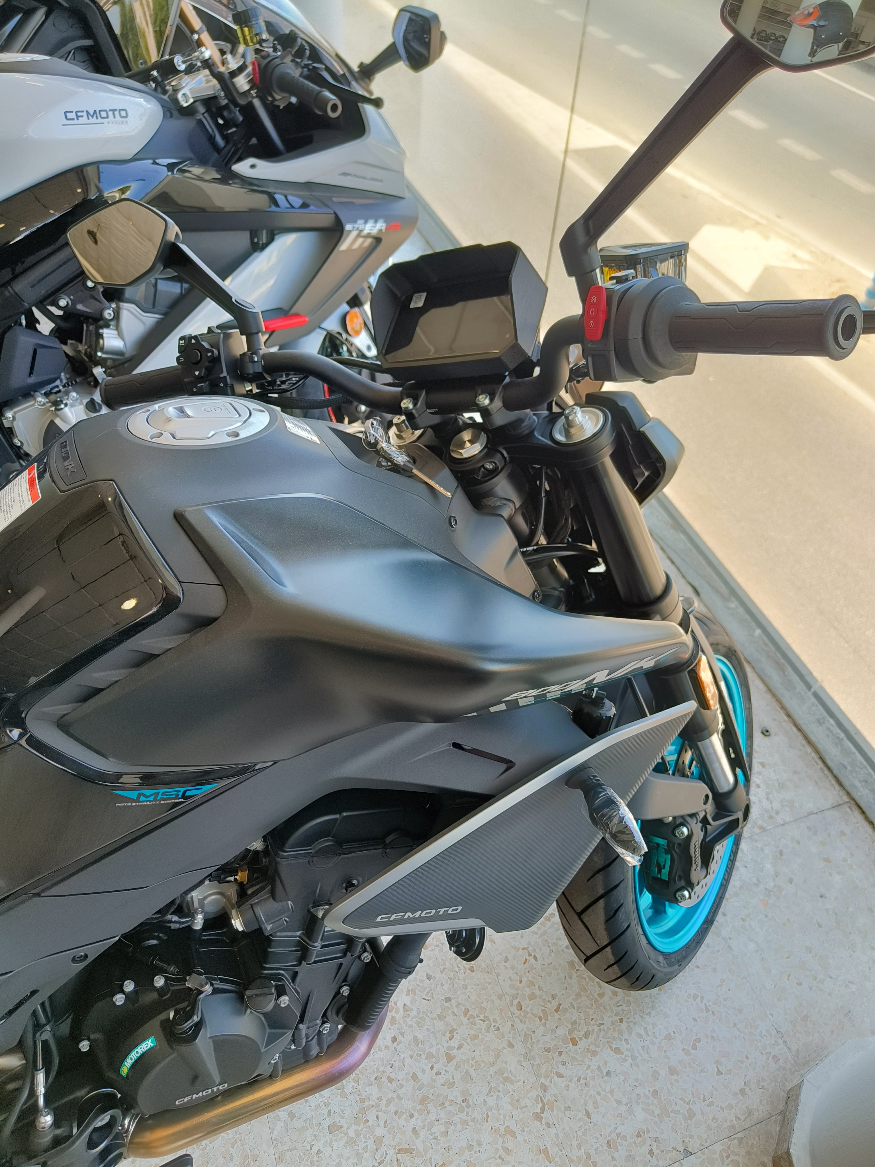 Visera Solar CF Moto 800 NK